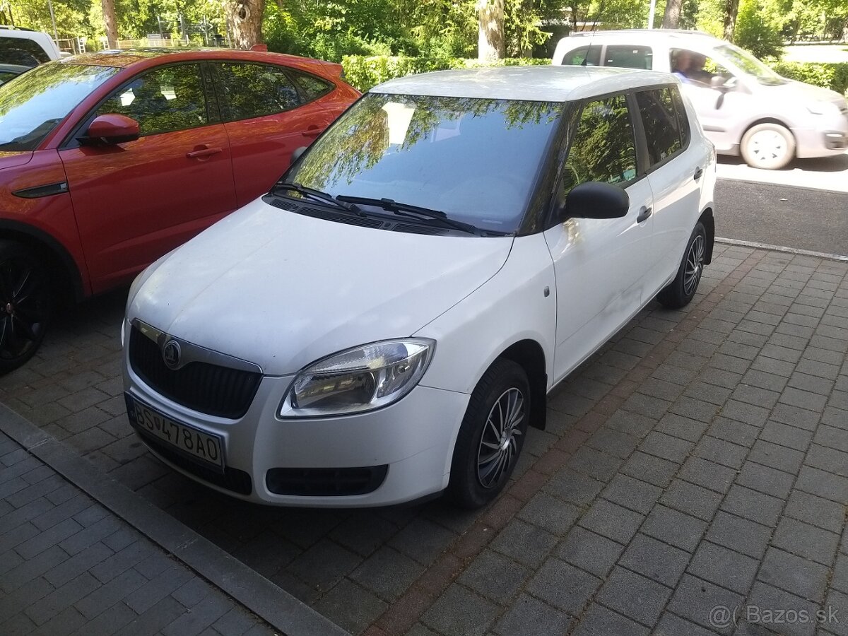Predam Škoda Fabiu 2 , 1.2 Htp, r.v 2008, naj 120 tisic