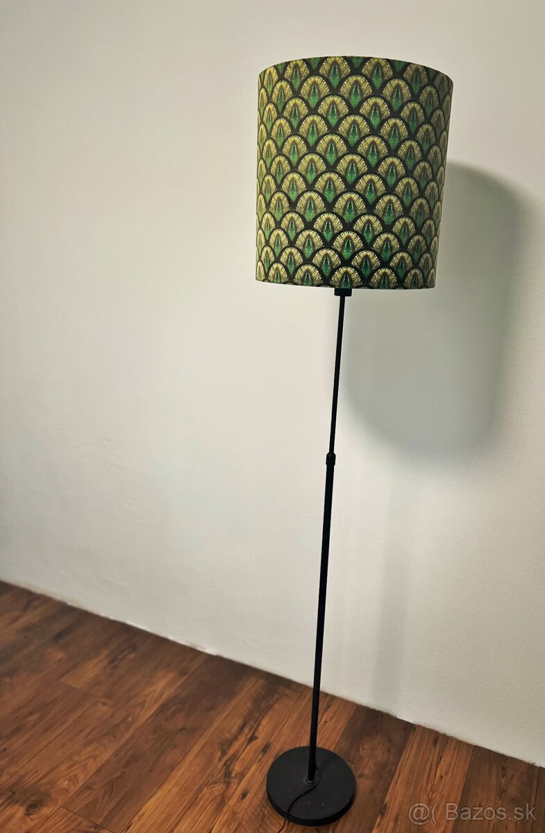 Dizajnová stojaca lampa