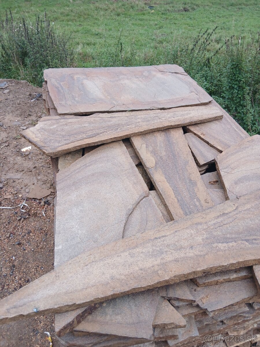 Štiepenie kameň pieskovec