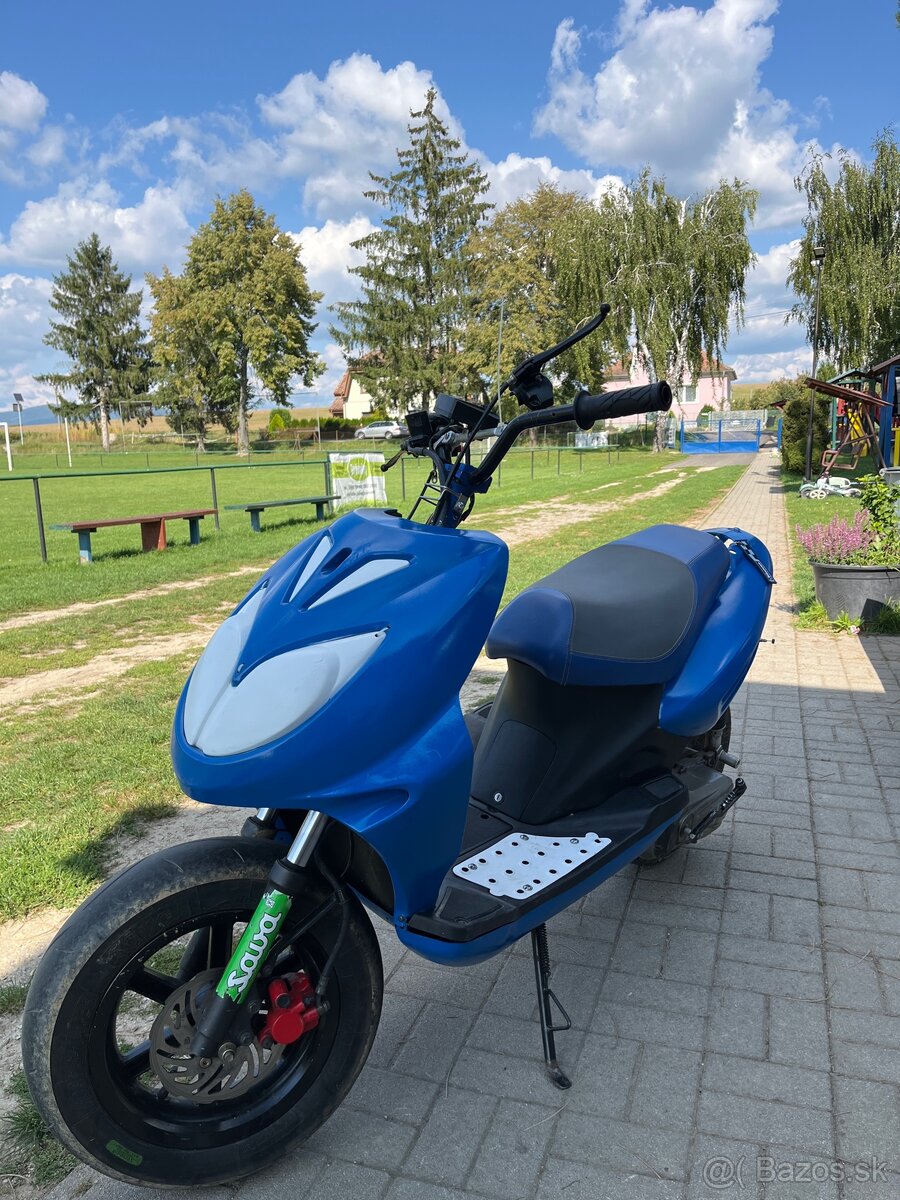 Skúter 50ccm