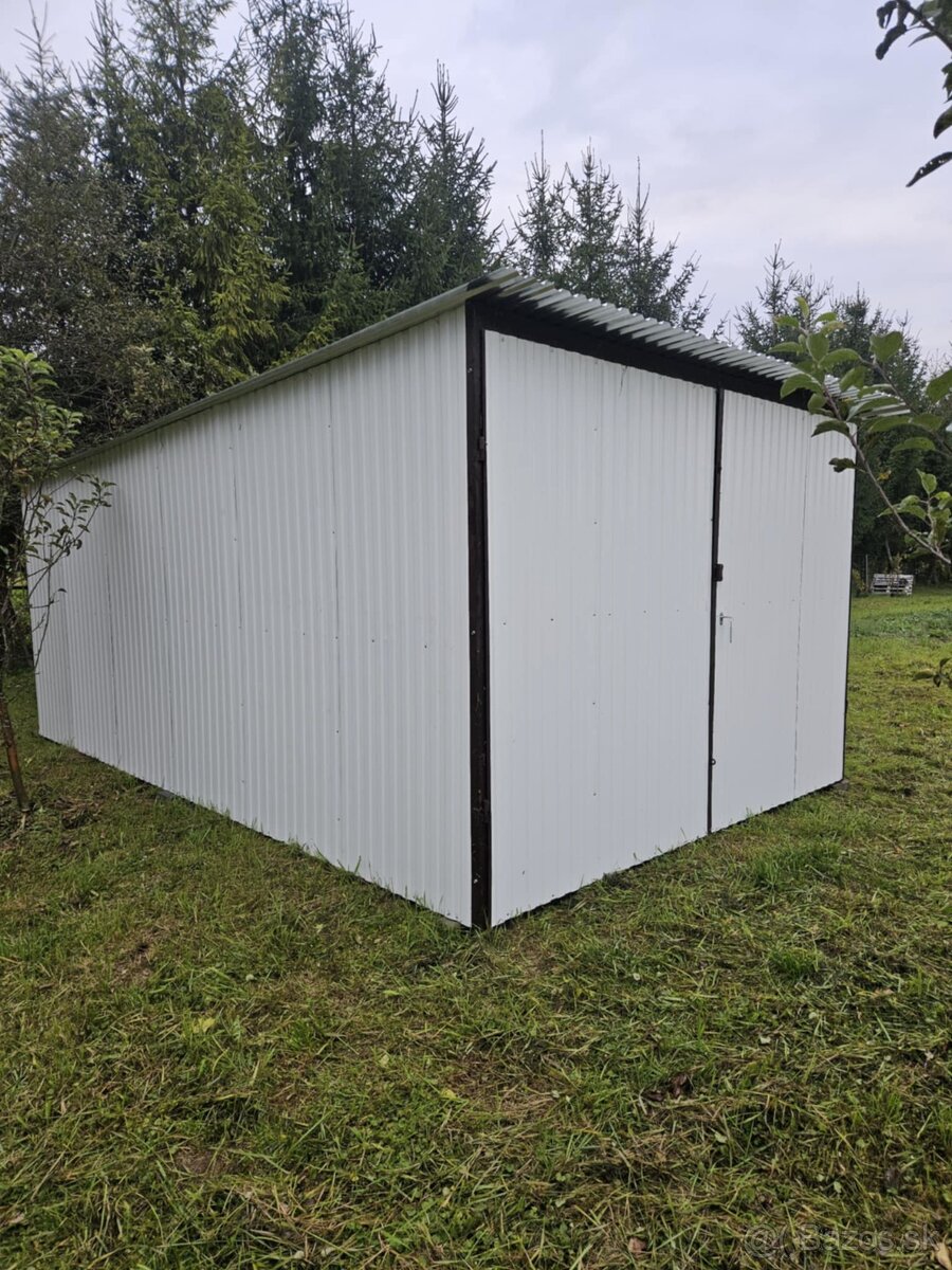 Akcia- plechová garáž v 2.triede
