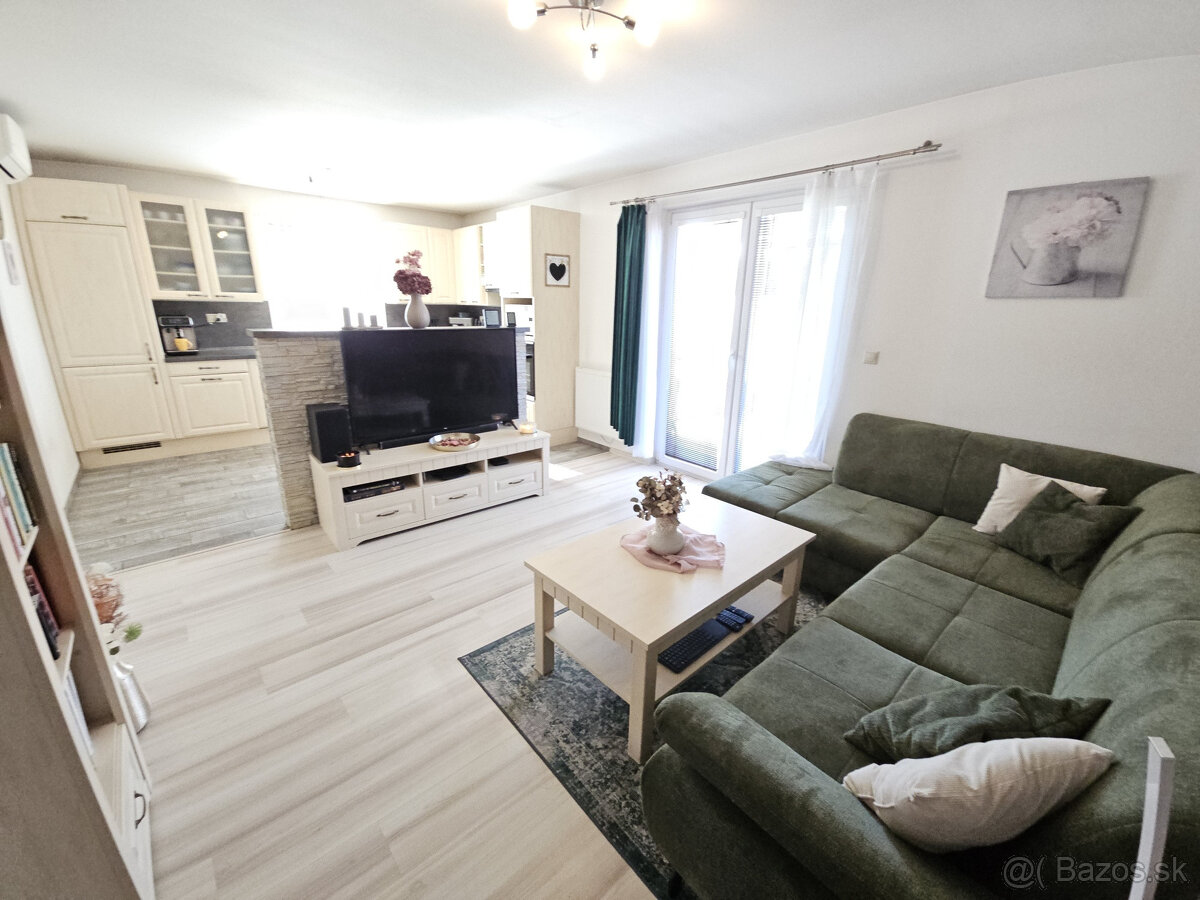 Samostatne stojaci nízkoenergetický 4 izbový bungalov v Most