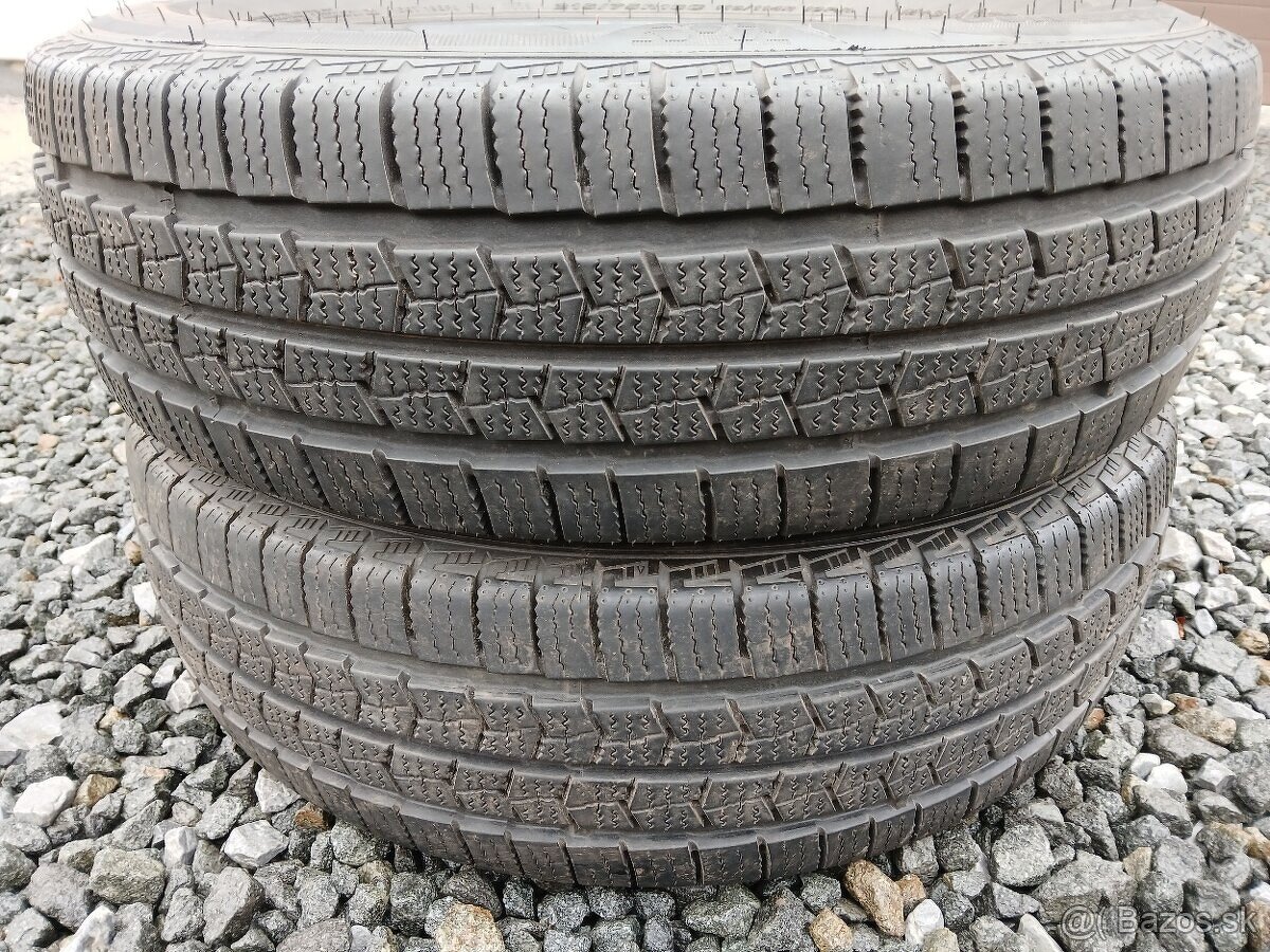 Predám zimné pneumatiky 2 ks NEXEN  215/75 R16 C 116/114 R.
