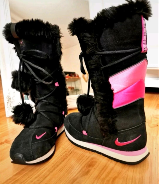 Štýlové semišové čižmičky Nike, veľkosť 37,5, NOVÉ