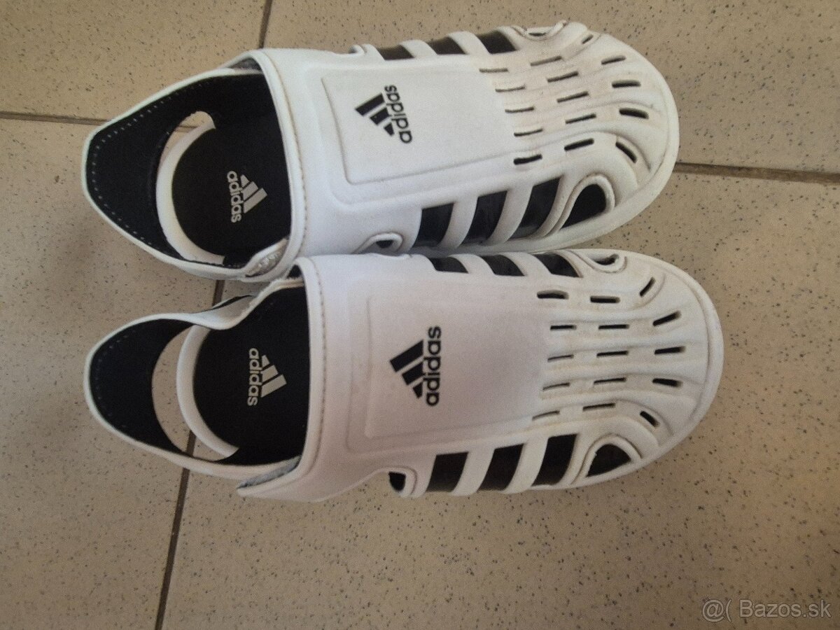 Adidas sandále