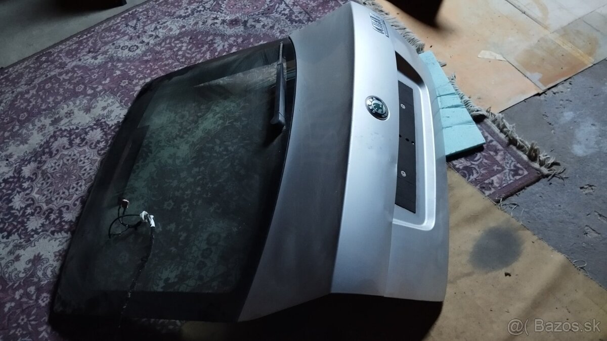 KUFROVE DVERE SKODA OCTAVIA 2 SEDAN