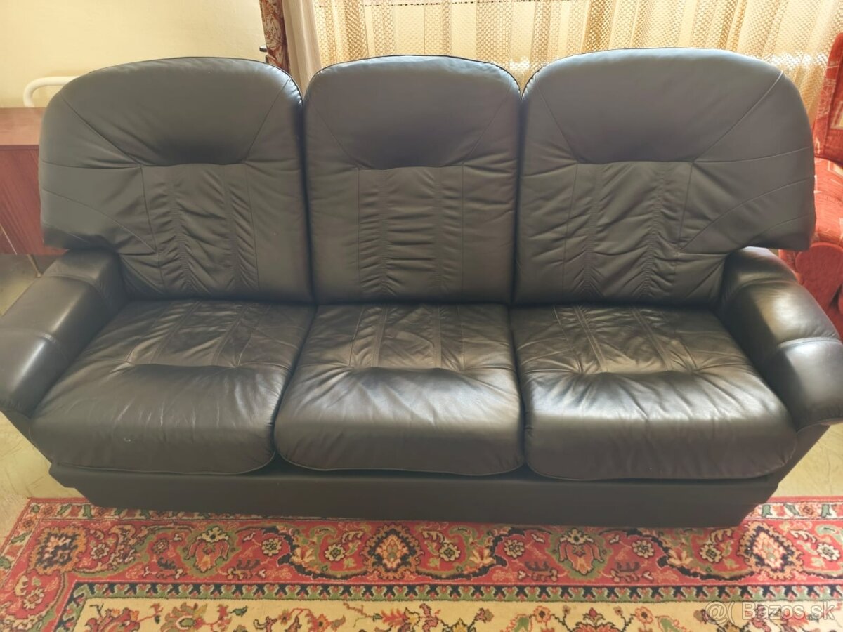 Kožený gauč rozkladací