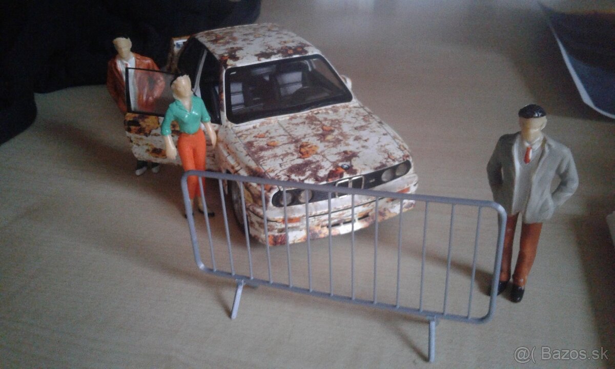 Zberateľské modely moto a áut 1/24