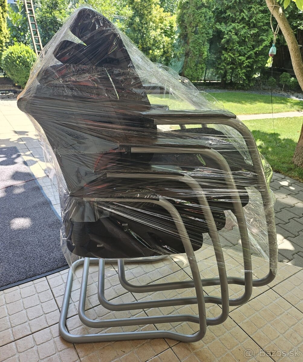 Stohovacie stoličky SEDUS