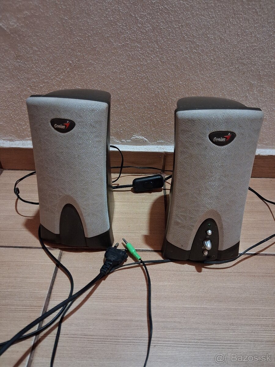 Reproduktory GENIUS sp-q10