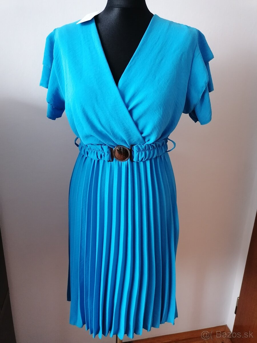 elegantné Šaty M