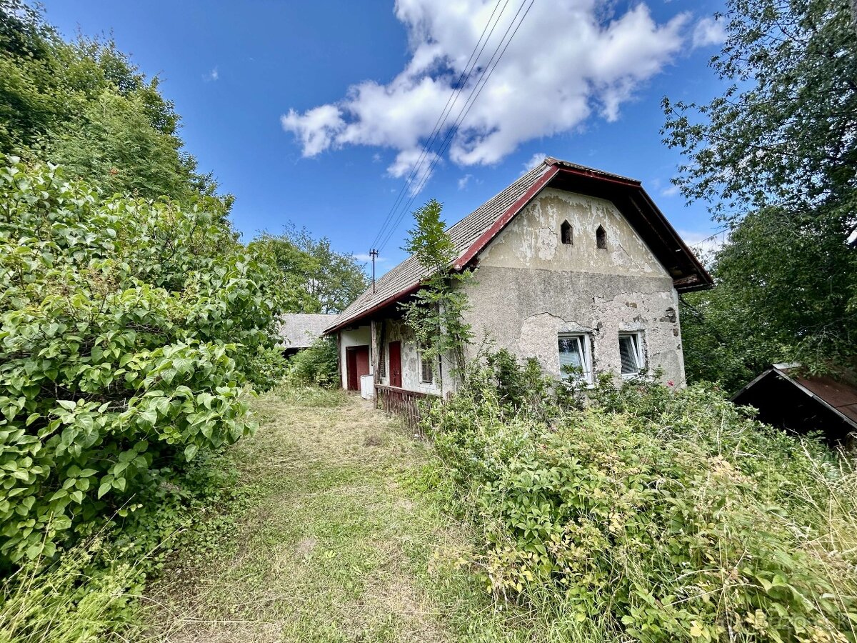 DOM NA KLOKOČI, S POZEMKOM 1152 M2