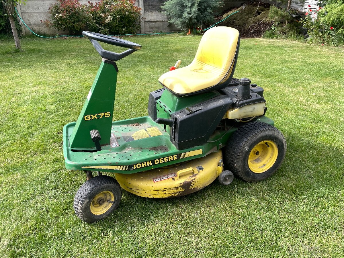 Rider John Deere GX75