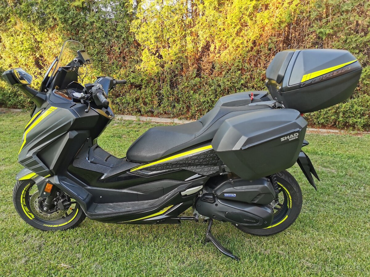Držáky kufru Shad Sh23 na Honda Forza 125 300 350 Honda ADV