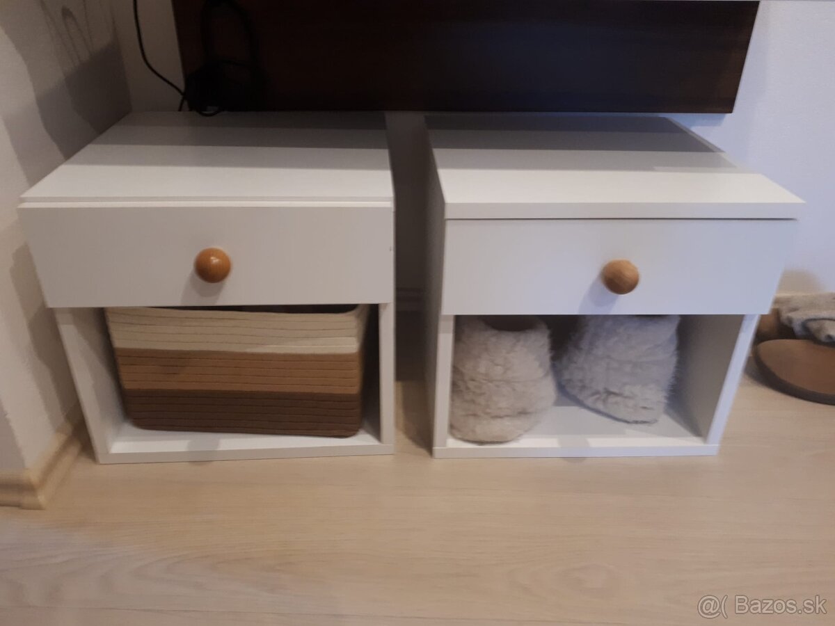Nočné stolíky