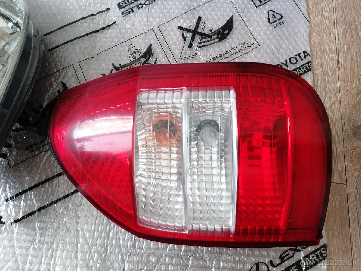 Opel Zafira zadné svetlá