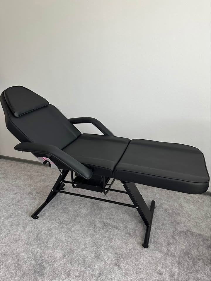 Kozmetické polohovateľné kreslo