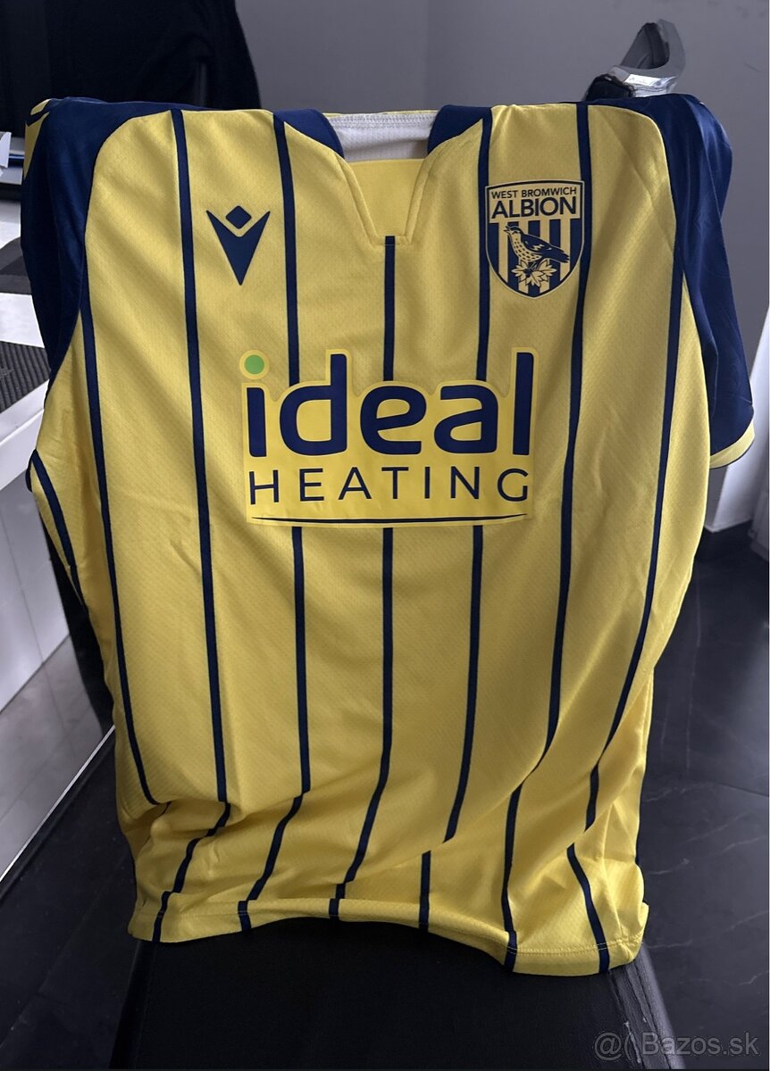 West Bromwich Albion dres
