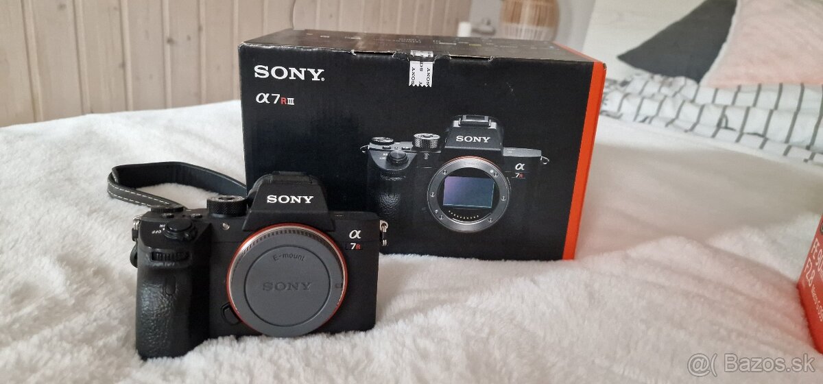 PREDÁM SONY A7RIII V 100% STAVE