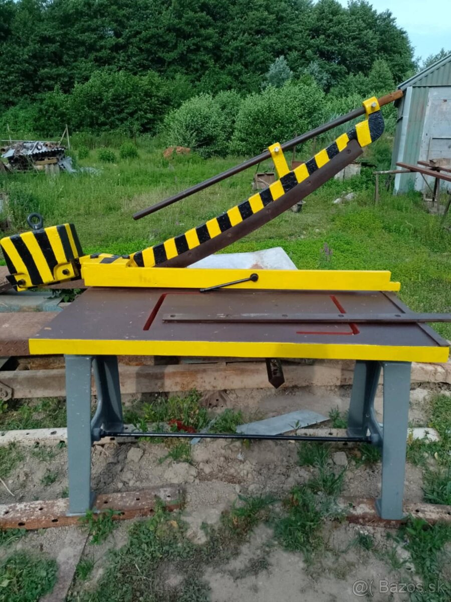 Tabuľové nožnice ručné + rezervný spodný nôž