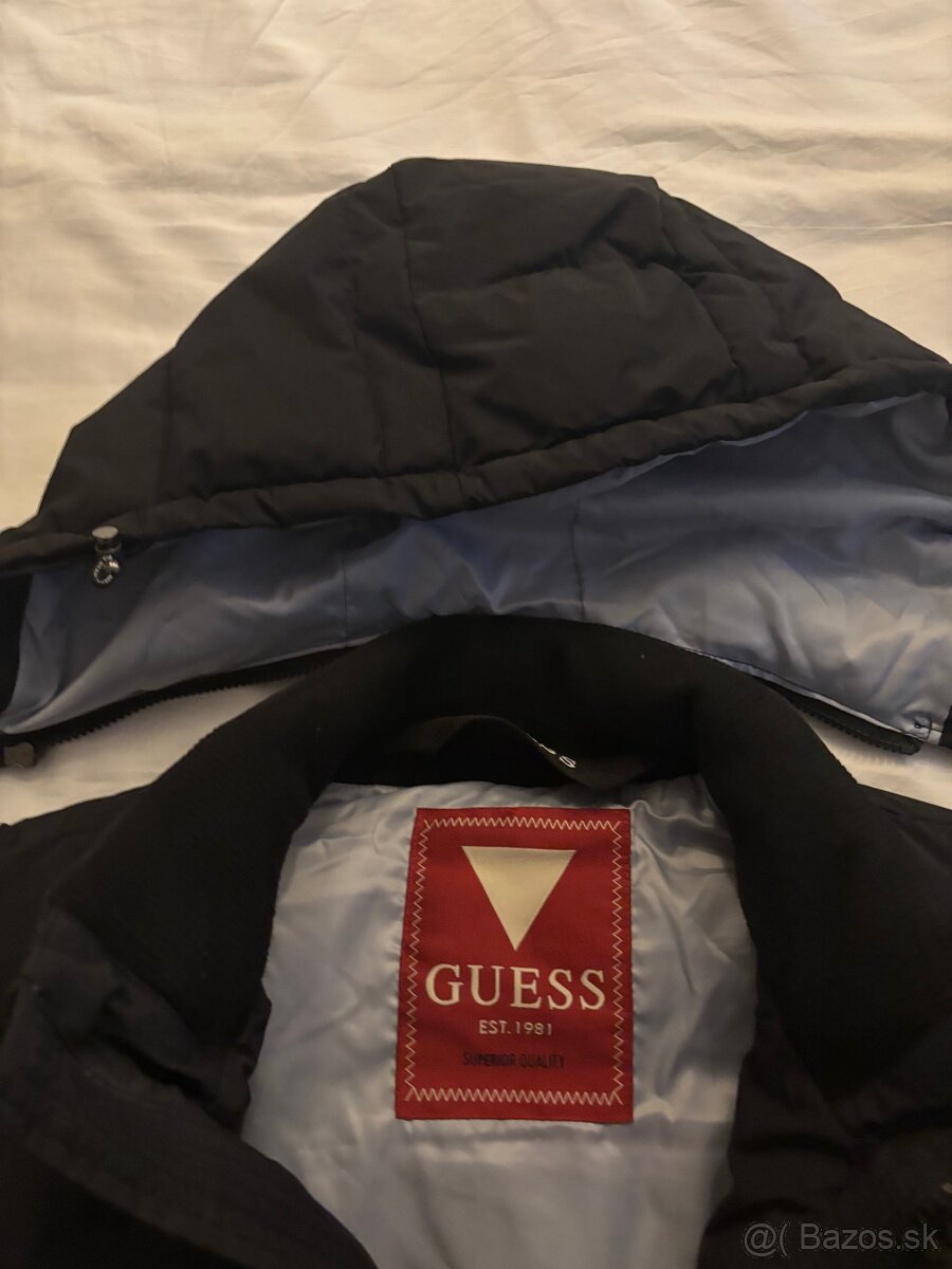 Zimná pánska bunda GUESS.