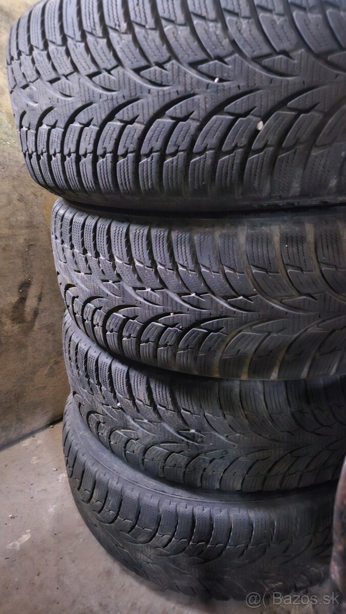 Nokian WRD3 185/60 R15 88T