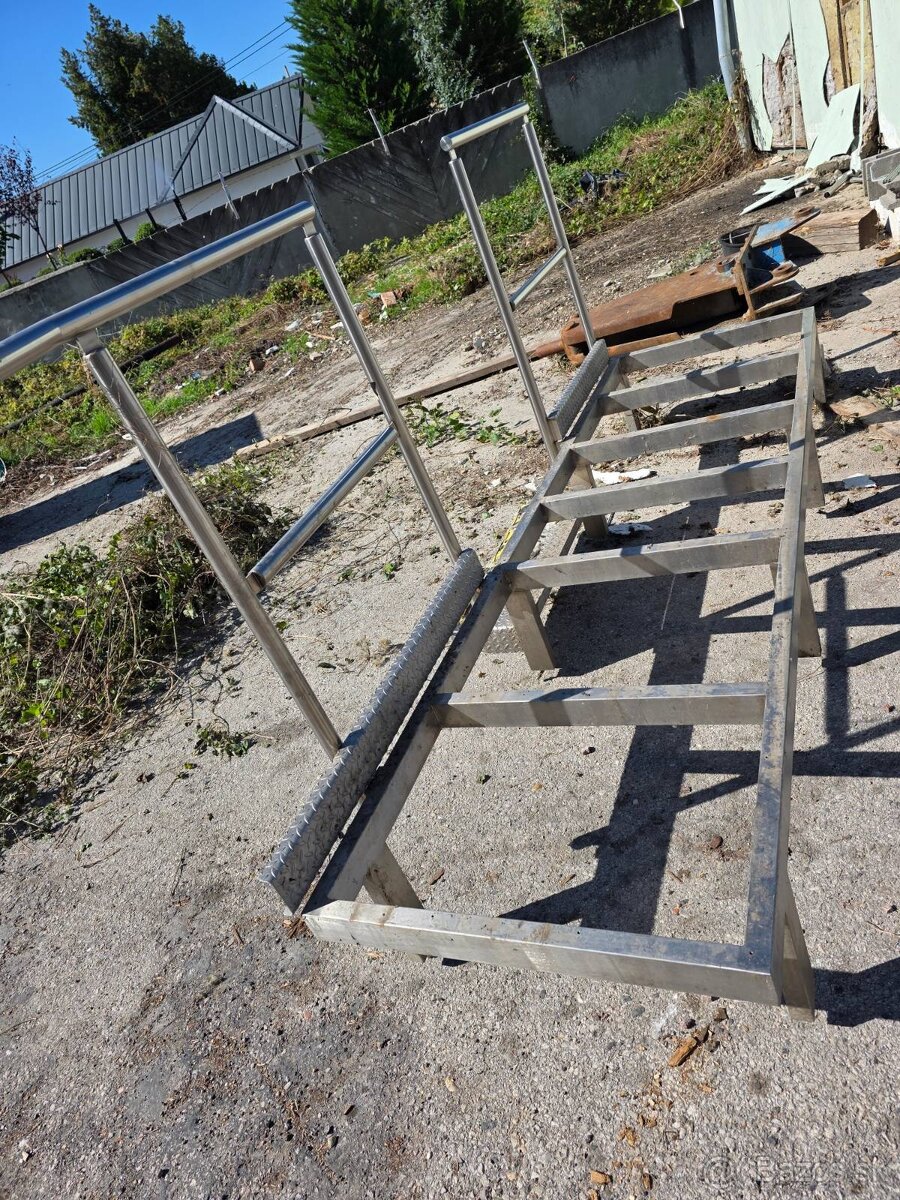 Nerezova konstrukcia