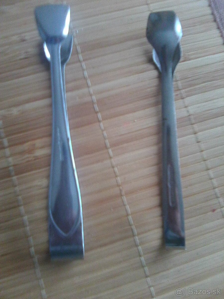 Predám retro kliešte na cukor - 2 ks spolu.