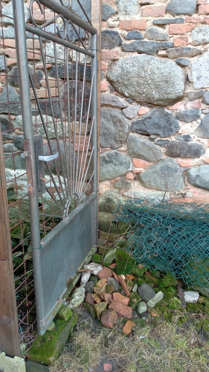 Dvojkrídlová Brána