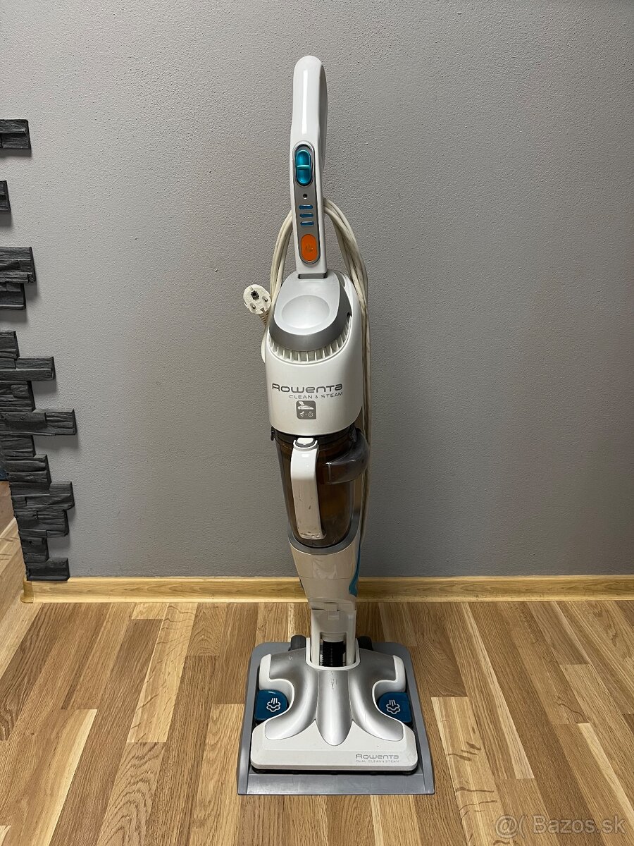 Vysávač a parný čistič