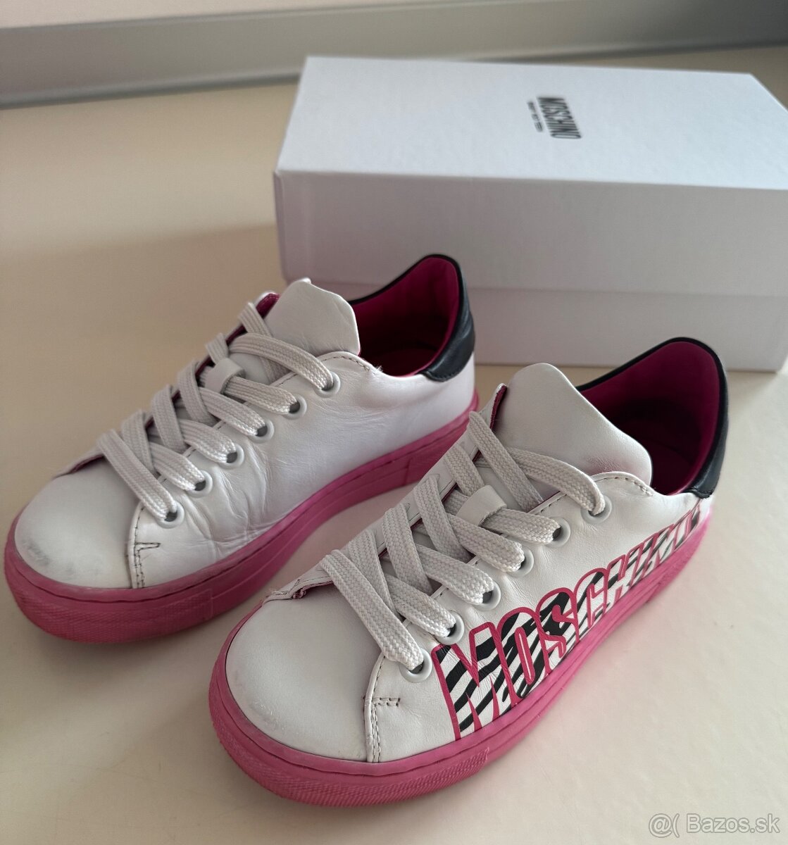 Moschino tenisky - veľkosť 30