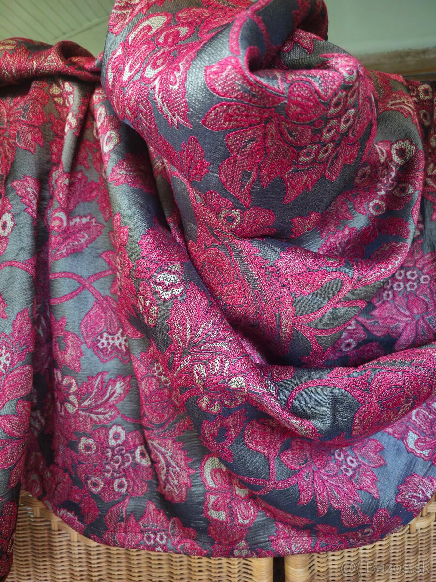 Latka textil záves