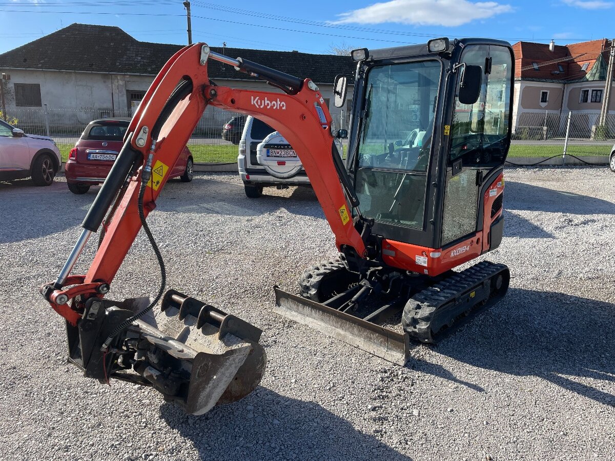 Kubota KX019-4