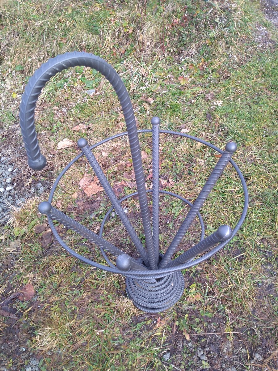 Ozdobny stojan na dazdniky