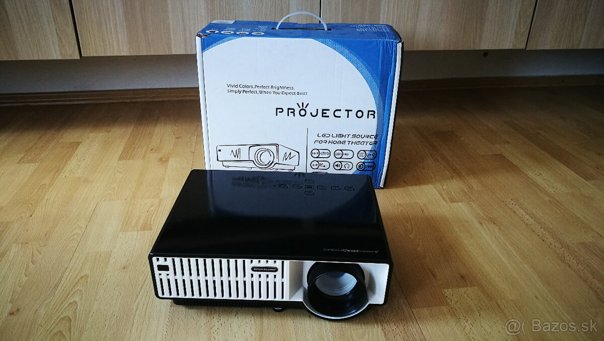 predam malo pouzivany LED projektor