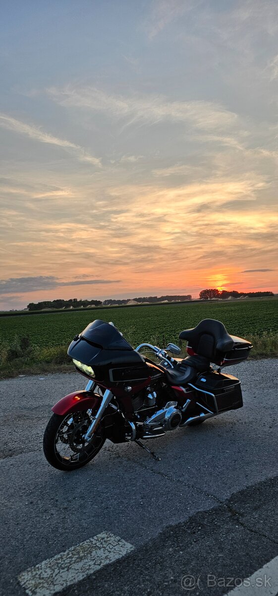 Harley Davidson ROAD GLIDE CVO 117