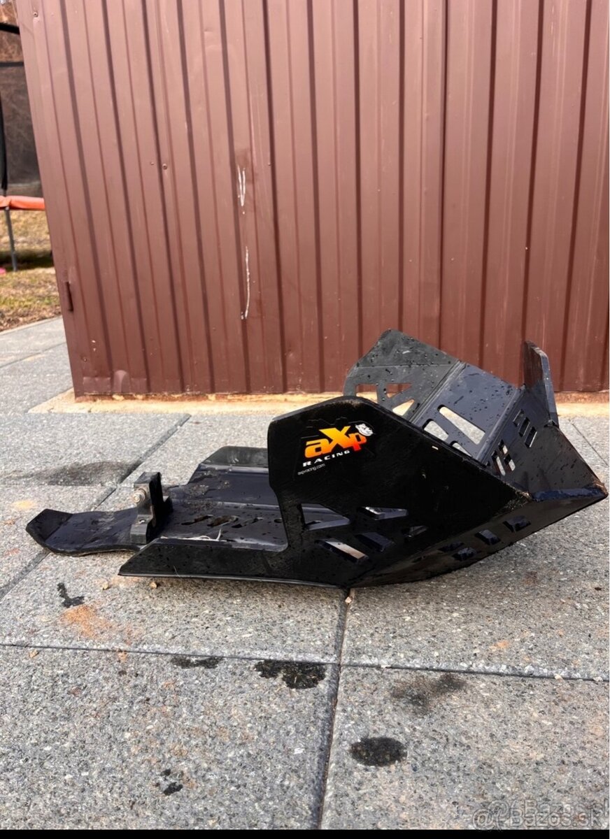 Kryt motora AXP Yamaha Tenere 700