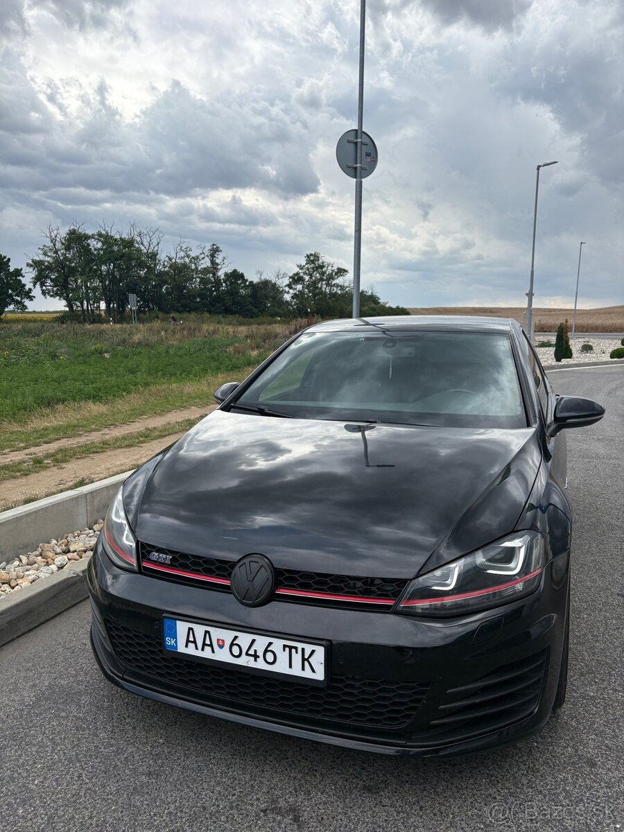 VW Golf 7 GTI Performance