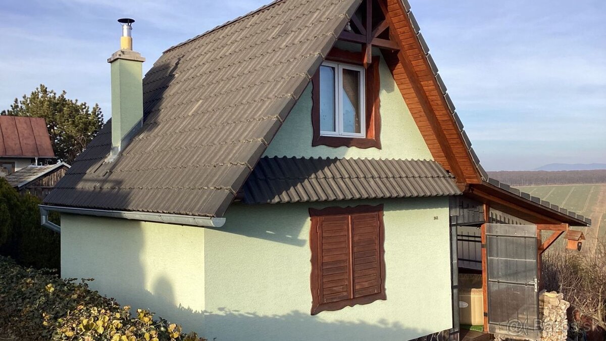 NEPREHLIADNITE chatka v krásnom prostredí neďaleko Piešťan