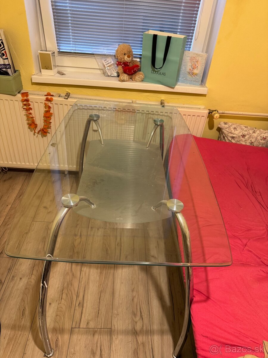 Kuchynský stol