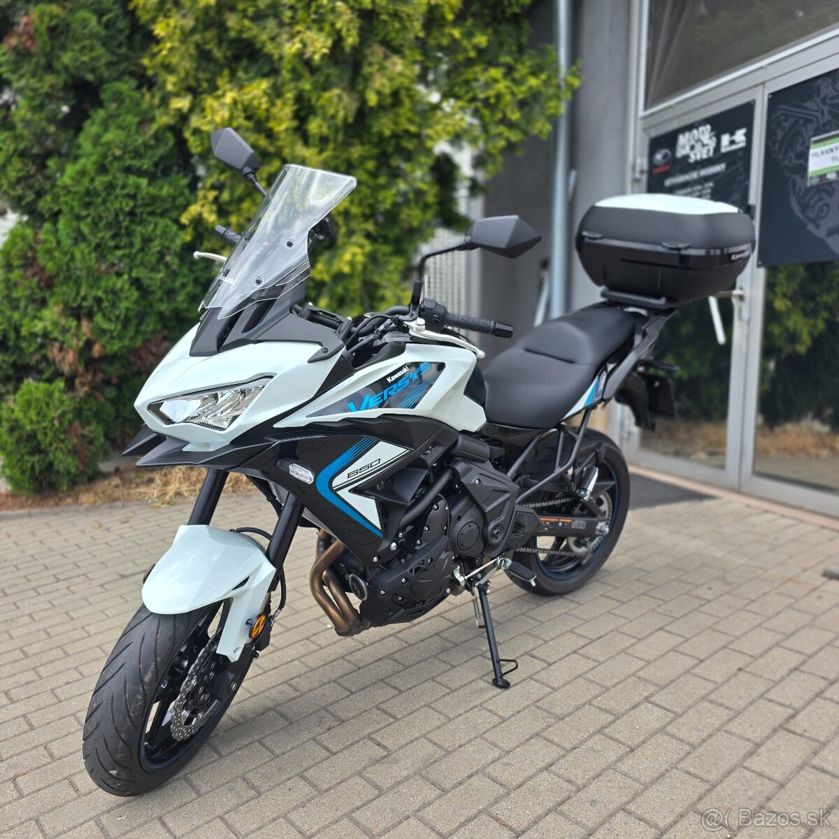 Kawasaki Versys 650 2025 + zadný kufor - 7400 km