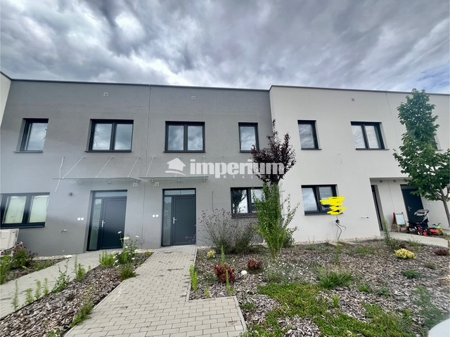 Rovinka -predaj 4 izbový byt so záhradkou.