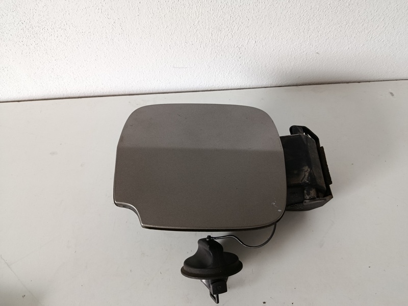 dvierka nadrze renault clio3 combi 30€