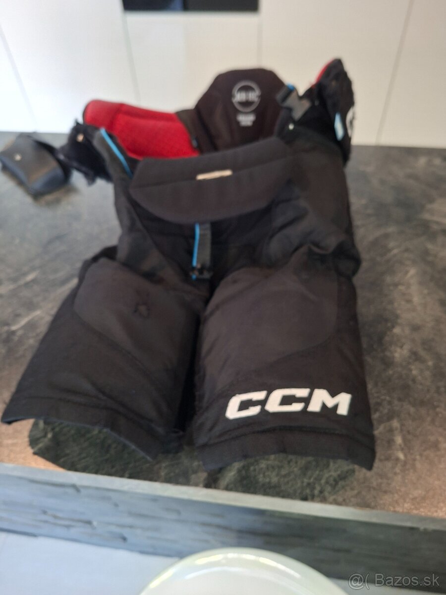 Detské hokejové nohavice.