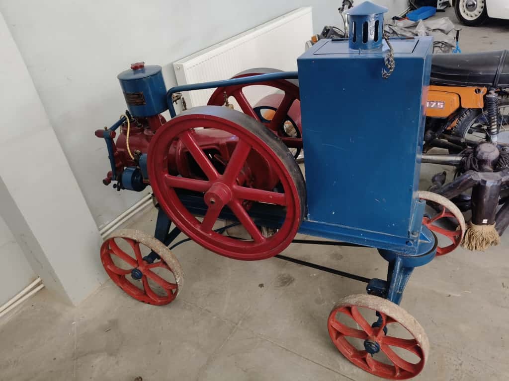 Predám stabilný motor LORENZ