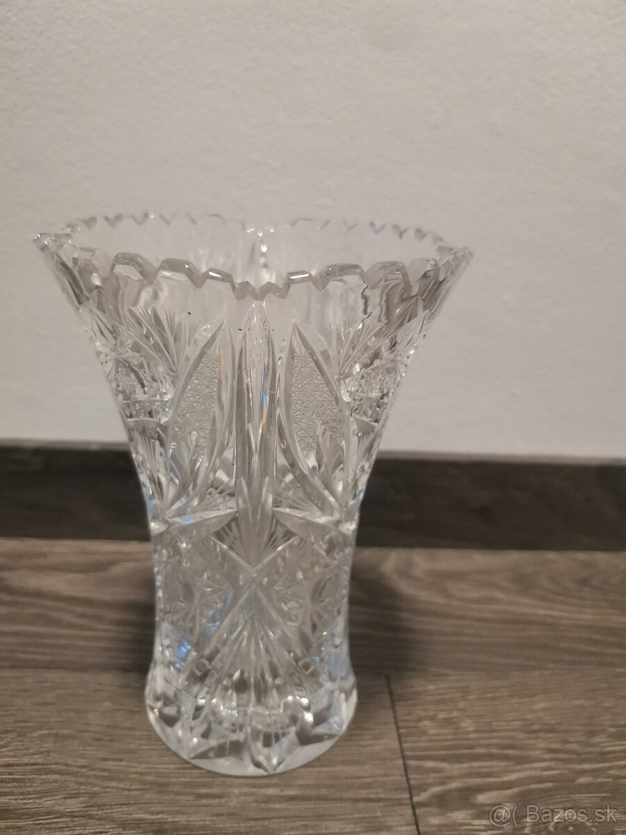 Kryštáľová váza