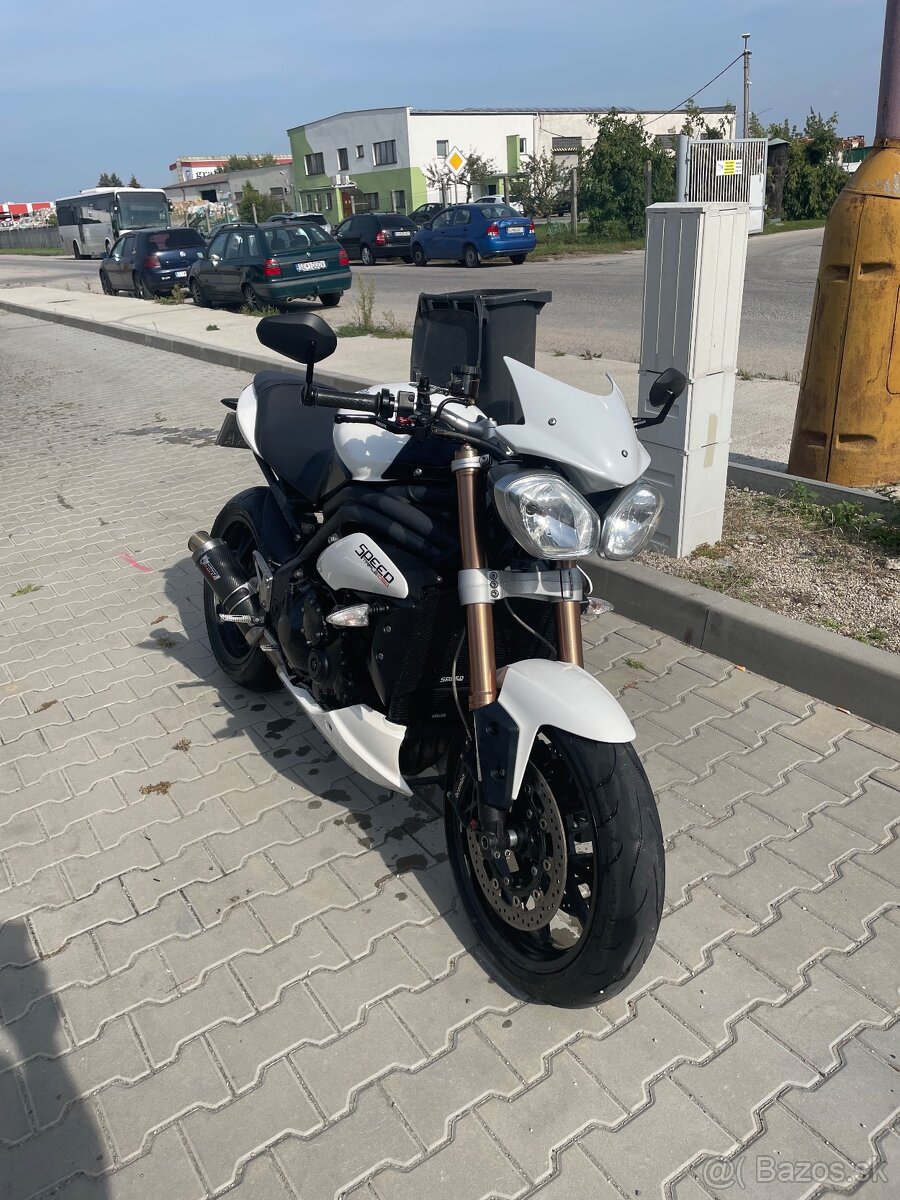 Triumph Speed Triple 1050 R.v 2011