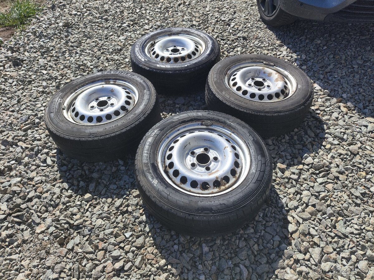 VW T5/T6 kolesa R16 205/65/R16C Pirelli carrier