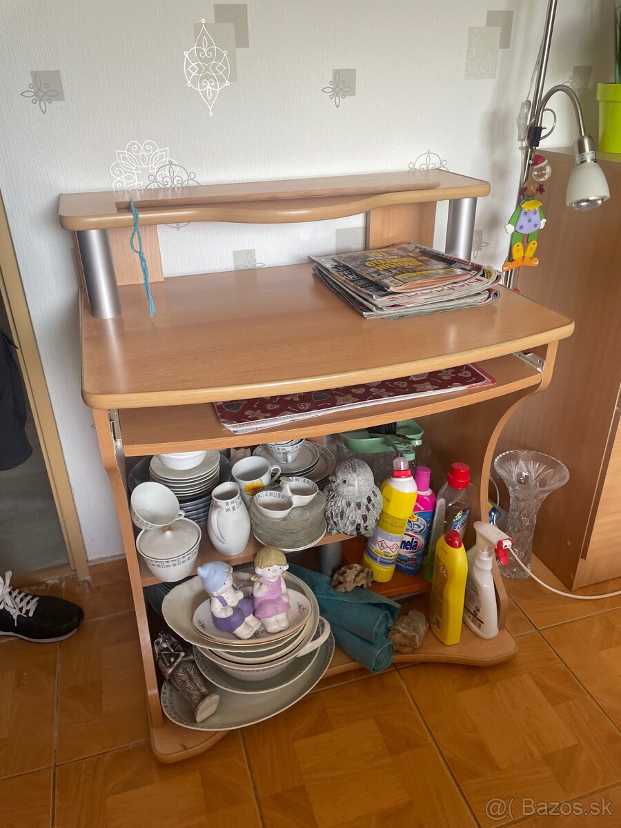 Písací stolík