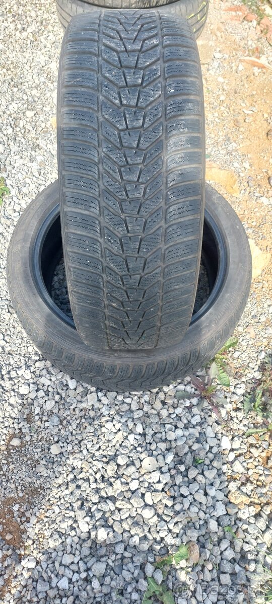 225/45 R19 PNEU